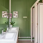 אוהל מפואר Dragonfly Gardens Urban Glamping