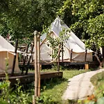 Dragonfly Gardens Urban Glamping