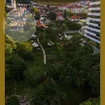 Dragonfly Gardens Urban Glamping * בראשוב