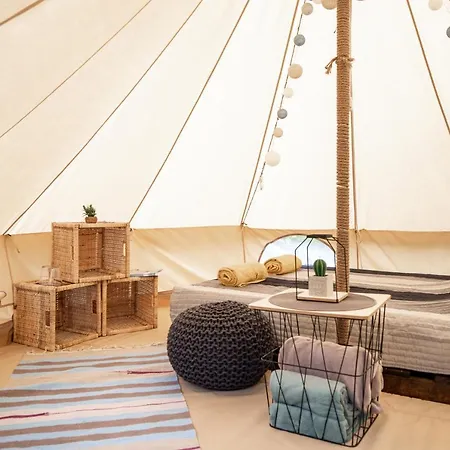 Dragonfly Gardens Urban Glamping Braşov