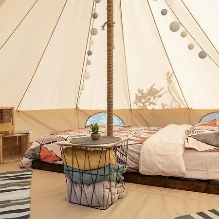 Dragonfly Gardens Urban Glamping Luxury tent Brasov