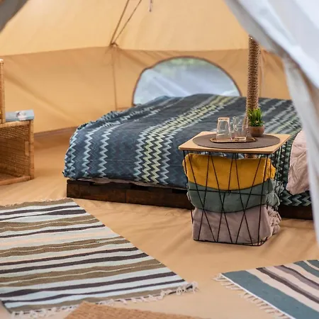 Dragonfly Gardens Urban Glamping *