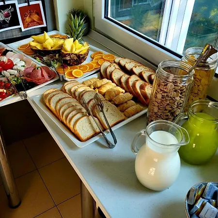 Dragonfly Gardens Urban Glamping Luxury tent Brasov