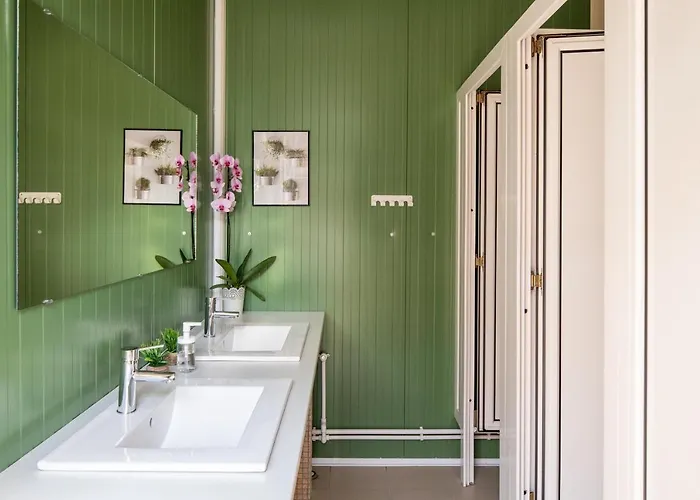 豪华帐篷 Dragonfly Gardens Urban Glamping