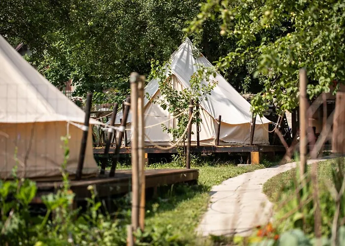 Dragonfly Gardens Urban Glamping