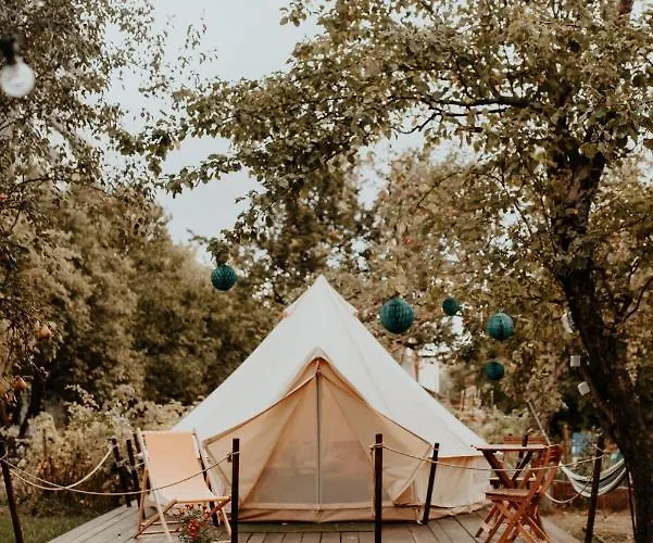 Dragonfly Gardens Urban Glamping Brasov