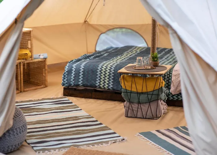 Dragonfly Gardens Urban Glamping *