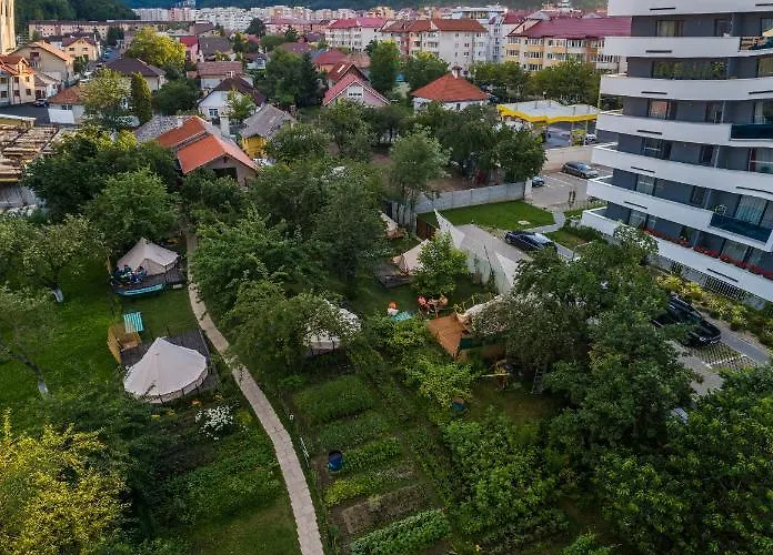 Dragonfly Gardens Urban Glamping Luxury tent Brasov