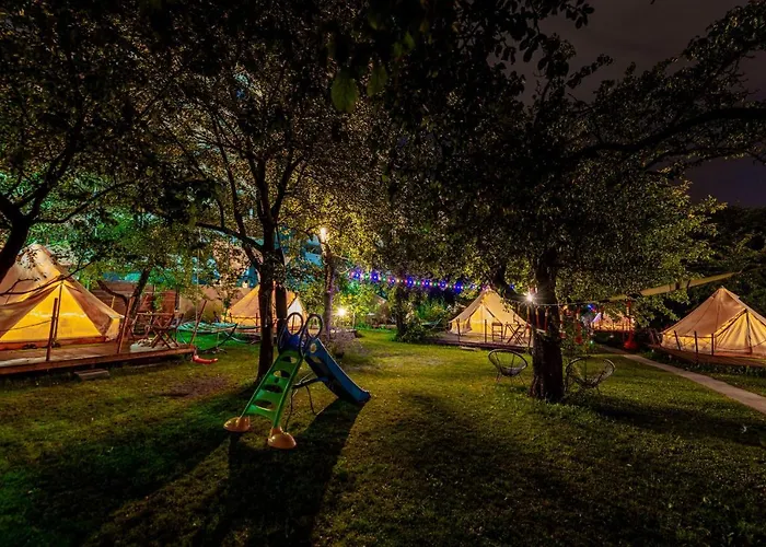 Dragonfly Gardens Urban Glamping *