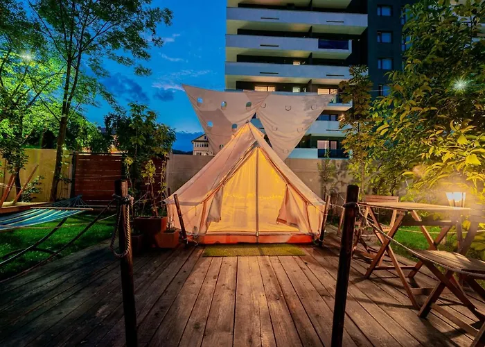 Luxury tent Dragonfly Gardens Urban Glamping *