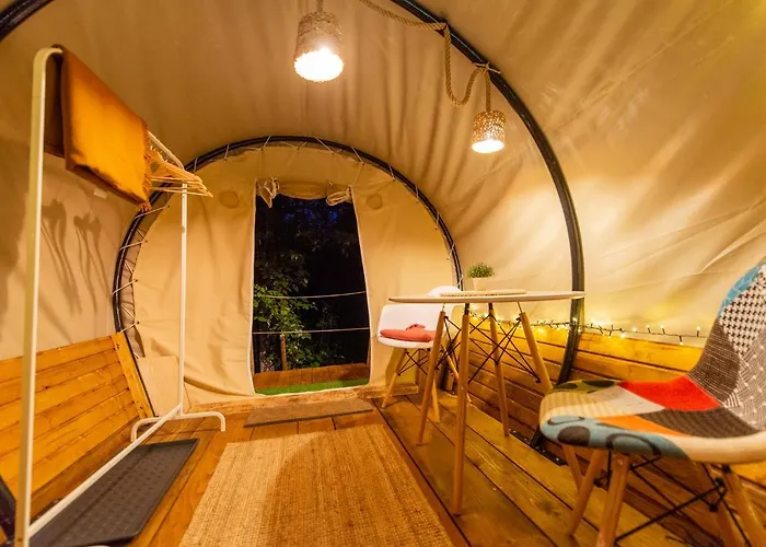 Dragonfly Gardens Urban Glamping