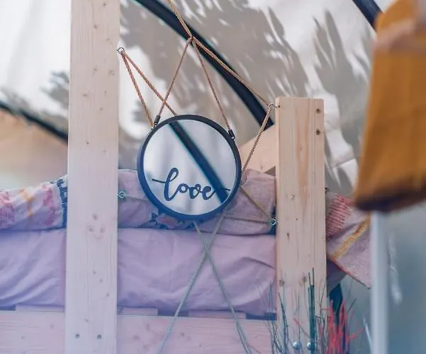 Dragonfly Gardens Urban Glamping