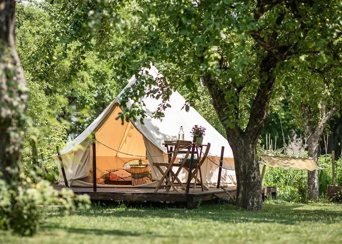 豪华帐篷 Dragonfly Gardens Urban Glamping *